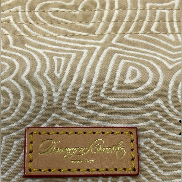 Dooney & Bourke North South Graffiti Logo Beige & White Triple Compartment Bag - Picture 8 of 15